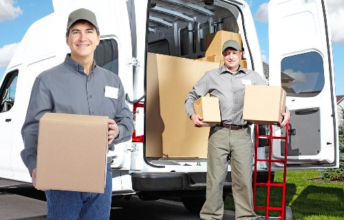 Organised storage space for households and commercial use in Morden